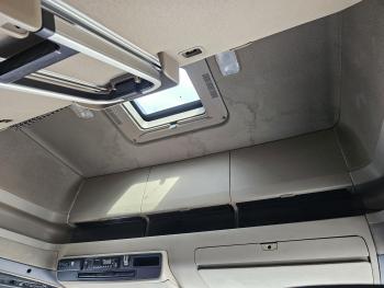 R730 V8 4x2 TOPLINE / FULL AIR / RETARDER / HYDRAULIC